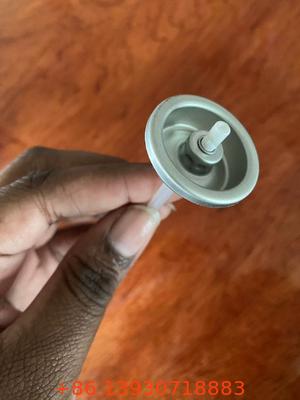 漏れ防止の4穴式スノーエアロゾルスプレーバルブ&アクチュエータ 装飾スプレー用重用冬効果ノズル