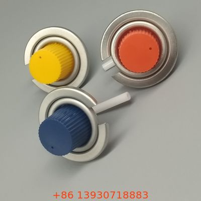 ポータブル燃料器具用ユニバーサルブタンガスバルブ（カバー付き）